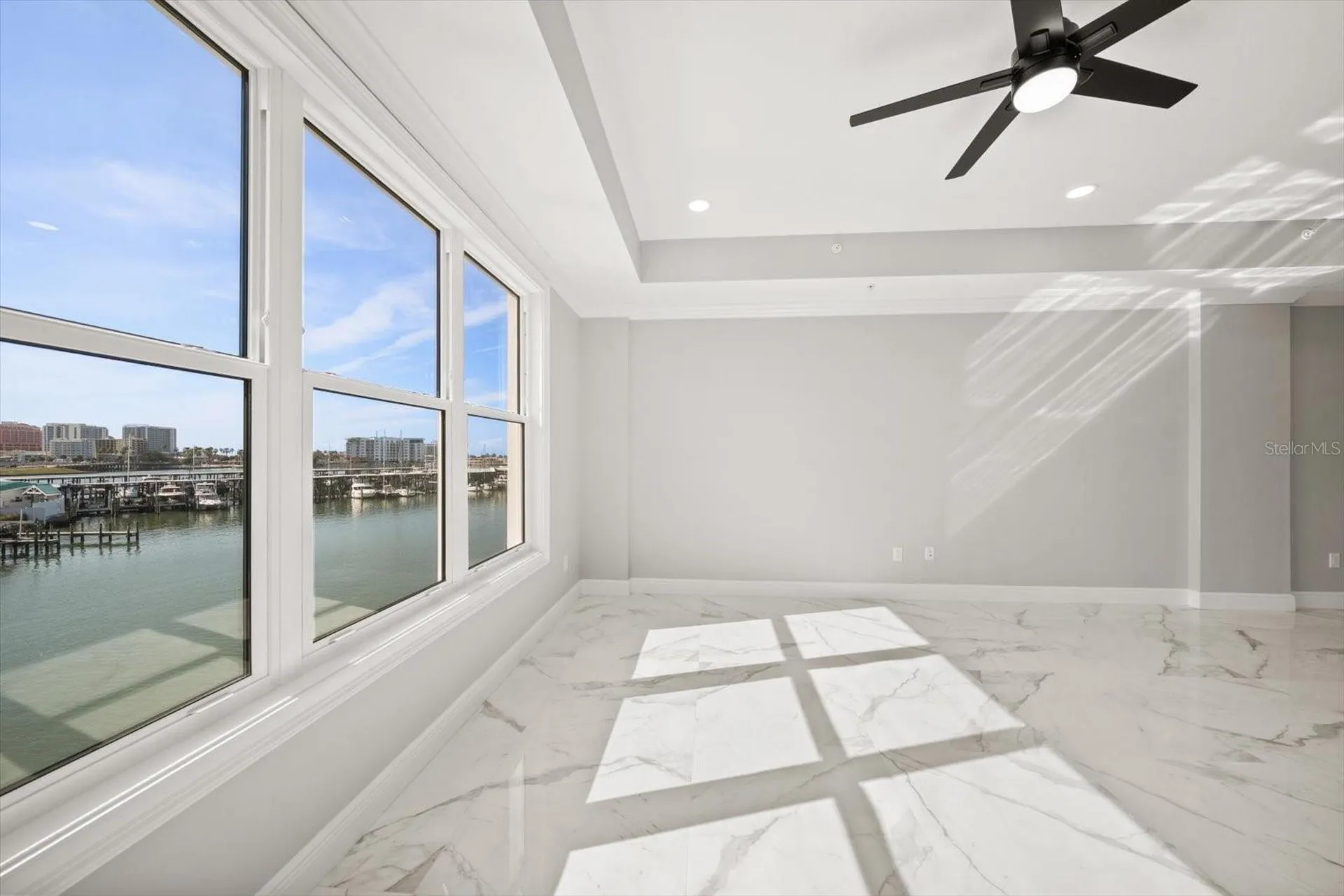 211 Dolphin Point Clearwater FL 33767