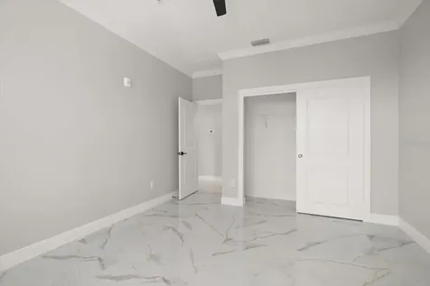 211 Dolphin Point Clearwater FL 33767