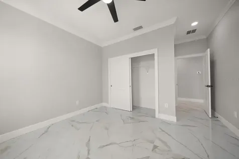 211 Dolphin Point Clearwater FL 33767