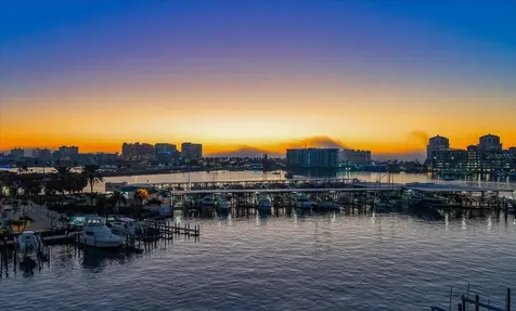 211 Dolphin Point Clearwater FL 33767