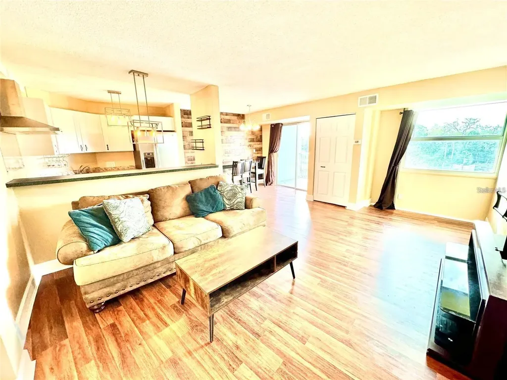 3315 58th Avenue S St Petersburg FL 33712