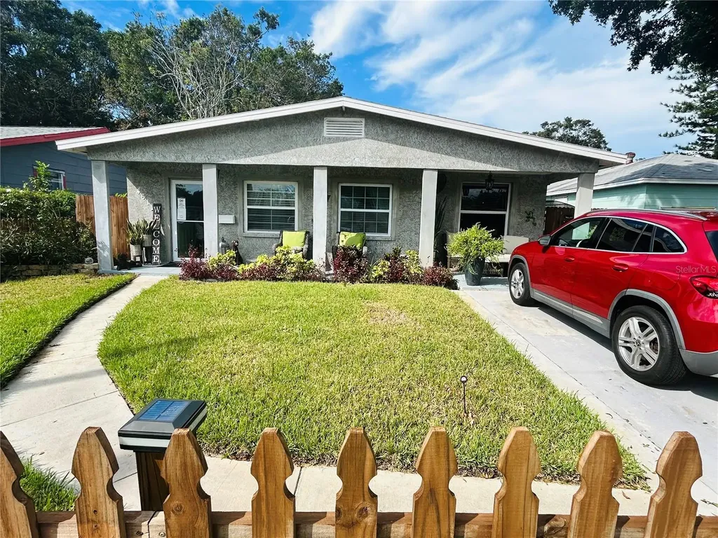 4611 14th Avenue S St Petersburg FL 33711