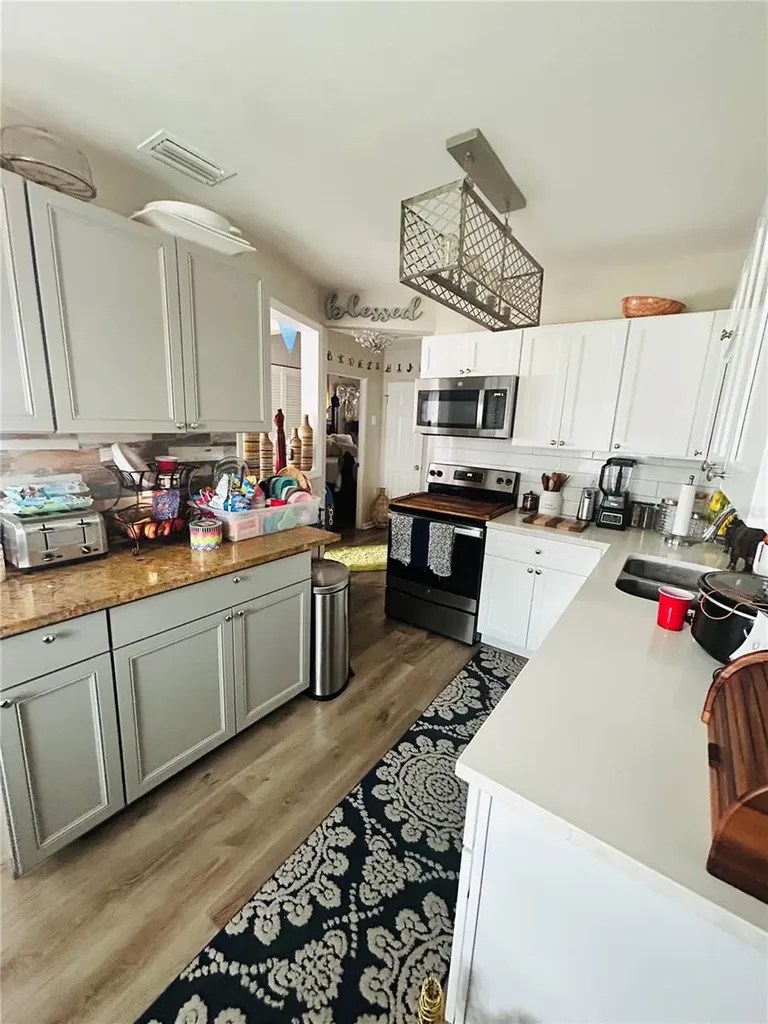 4611 14th Avenue S St Petersburg FL 33711