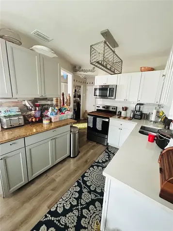 4611 14th Avenue S St Petersburg FL 33711
