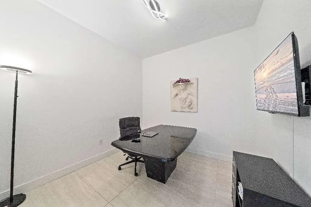 301 Quay Commons Sarasota FL 34236