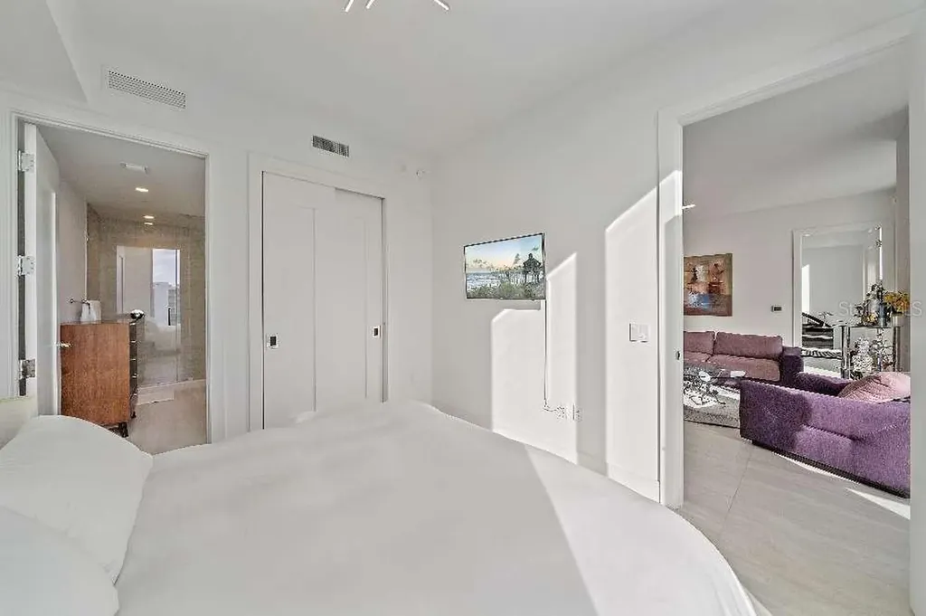 301 Quay Commons Sarasota FL 34236