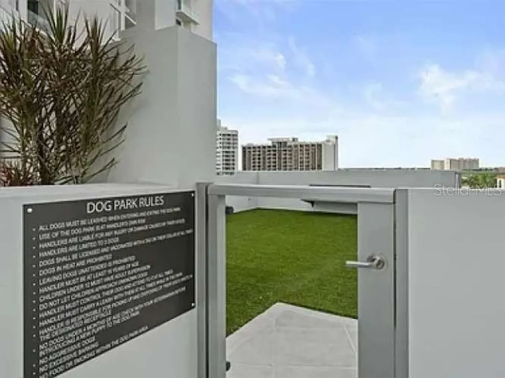 301 Quay Commons Sarasota FL 34236