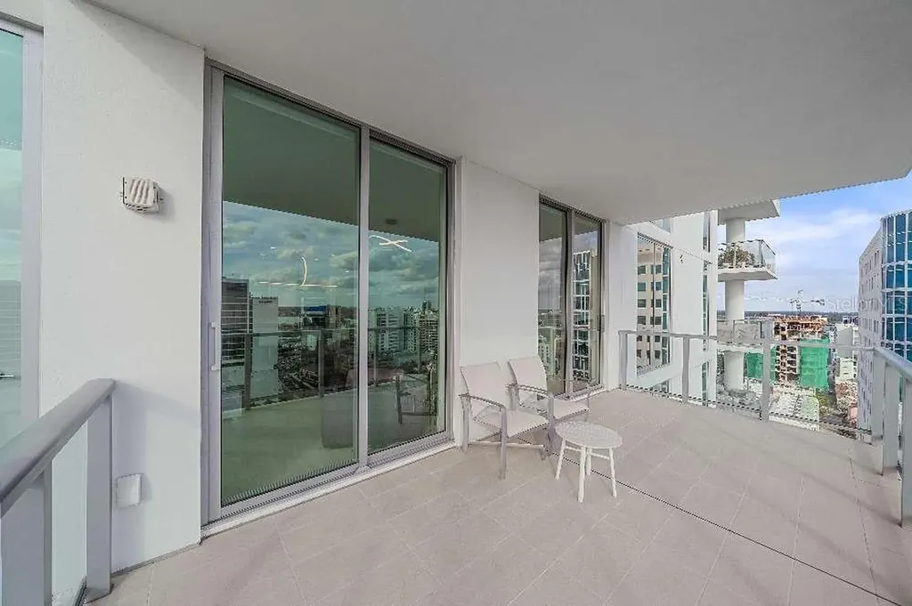 301 Quay Commons Sarasota FL 34236