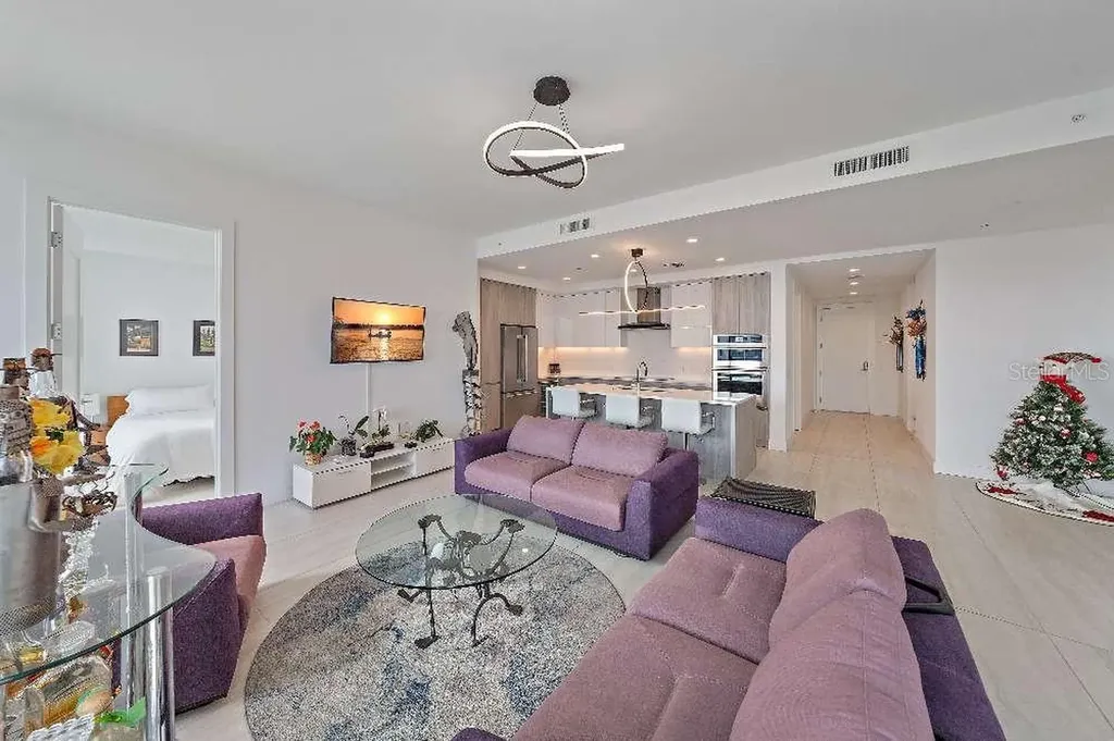 301 Quay Commons Sarasota FL 34236