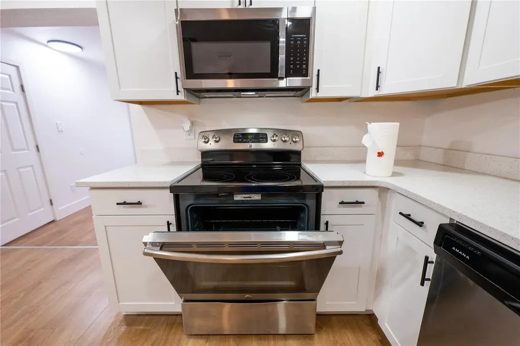 5248 King Street Zephyrhills FL 33542