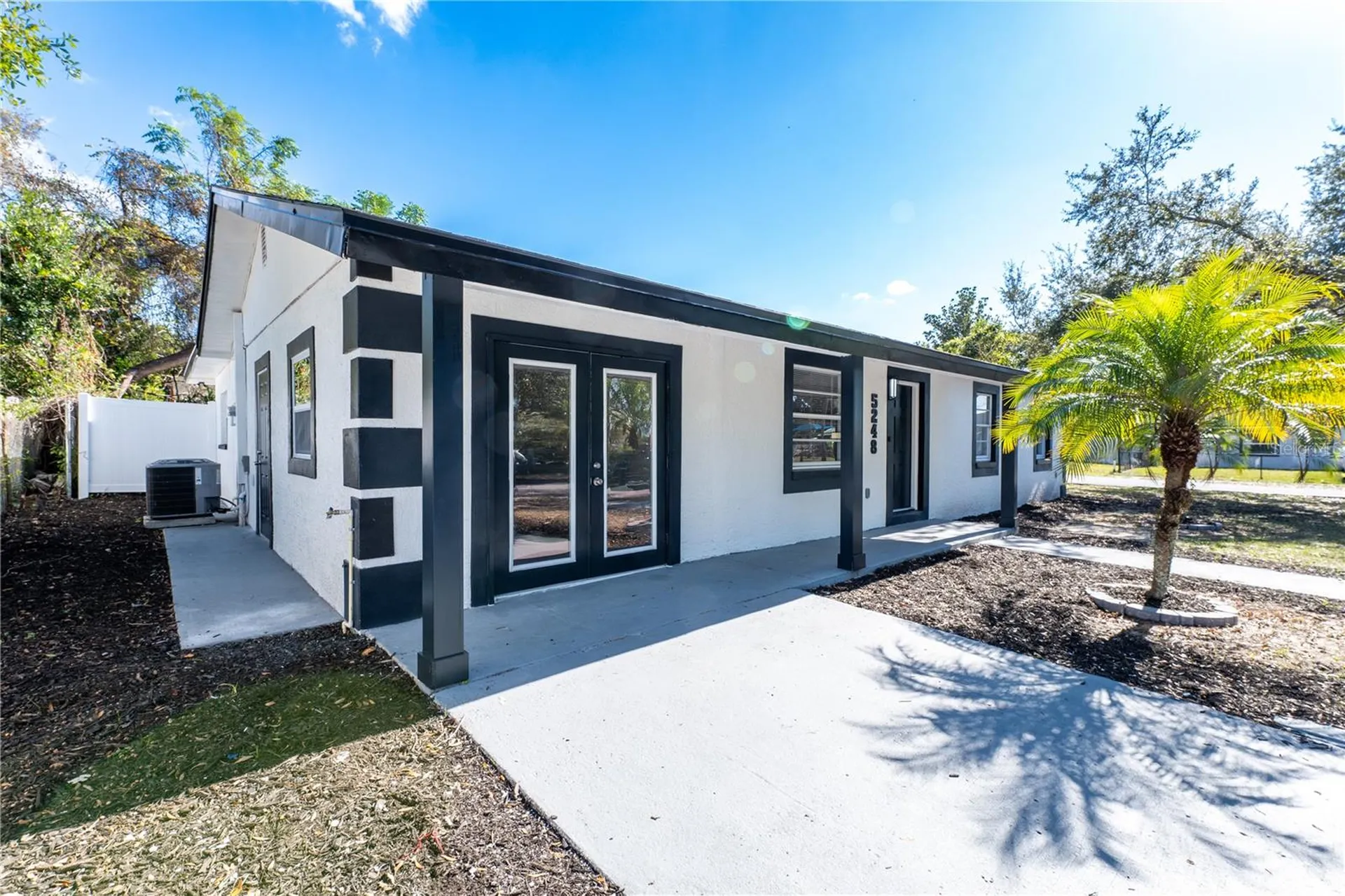5248 King Street Zephyrhills FL 33542
