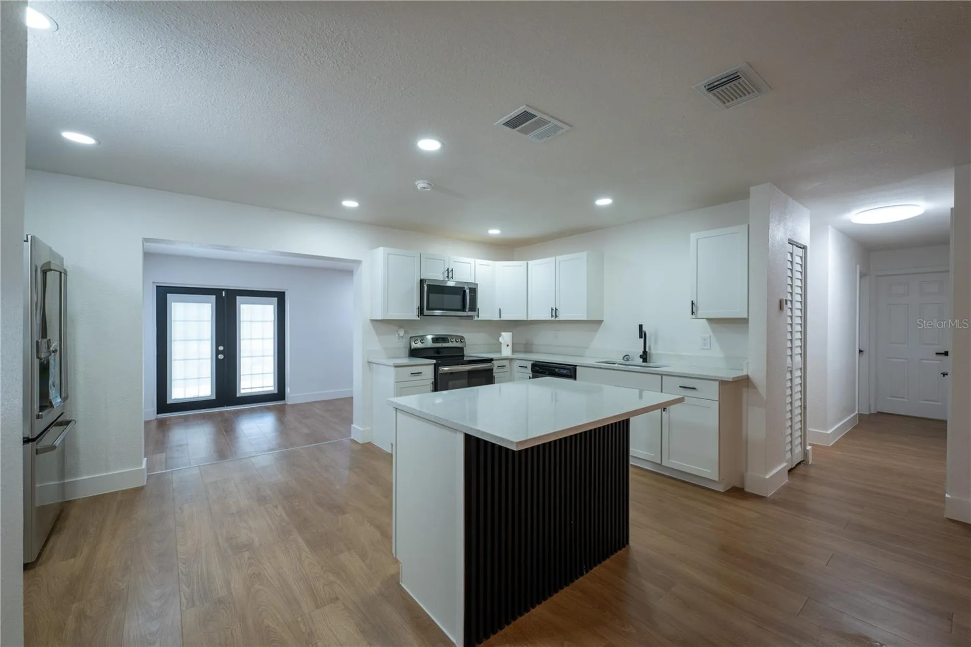 5248 King Street Zephyrhills FL 33542
