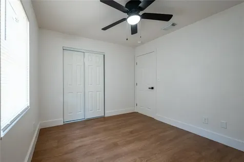 5248 King Street Zephyrhills FL 33542