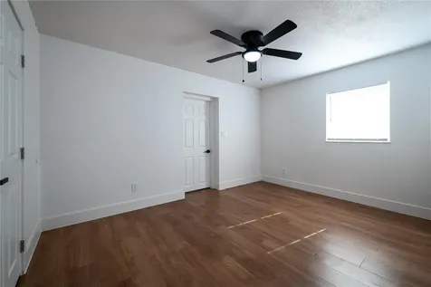 5248 King Street Zephyrhills FL 33542