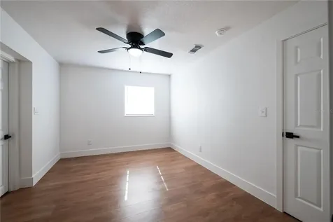 5248 King Street Zephyrhills FL 33542