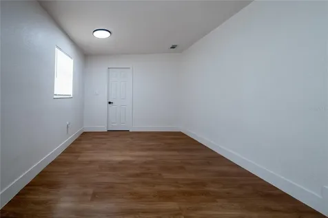 5248 King Street Zephyrhills FL 33542