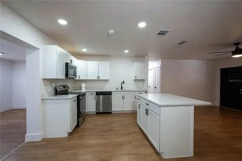 5248 King Street Zephyrhills FL 33542