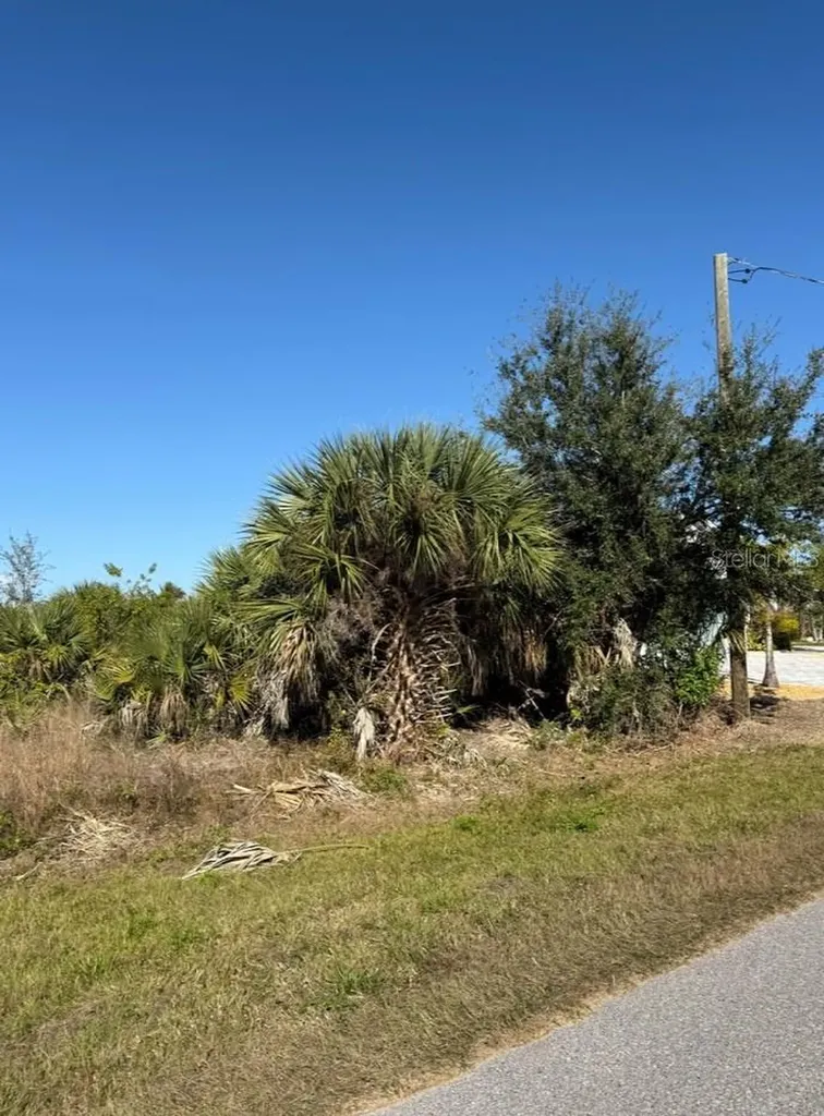 15401 Hennipen Circle Port Charlotte FL 33981
