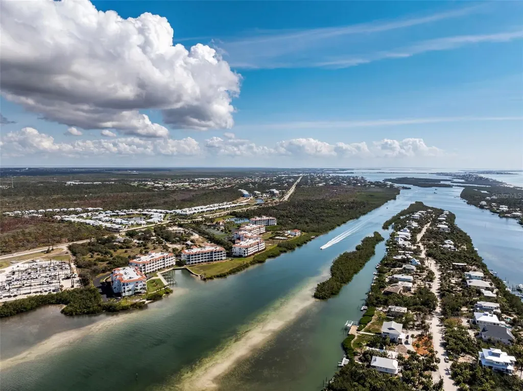 11140 Hacienda Del Mar Boulevard Placida FL 33946