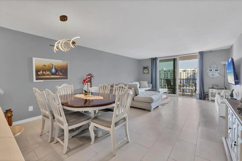 101 S Gulfstream Avenue Sarasota FL 34236