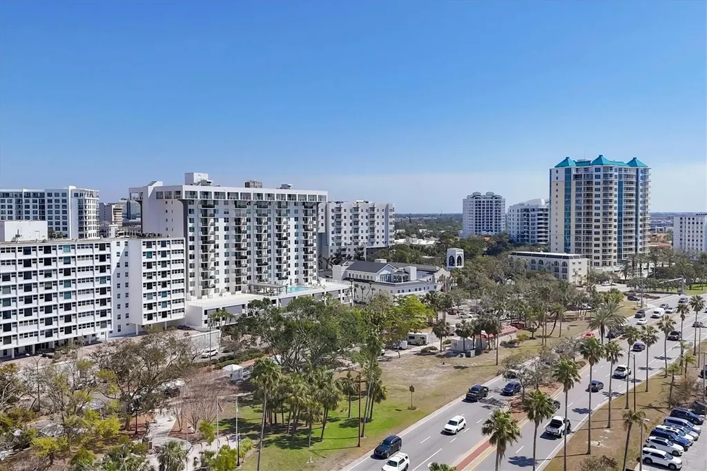 101 S Gulfstream Avenue Sarasota FL 34236