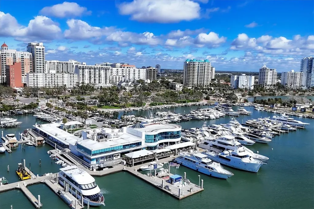 101 S Gulfstream Avenue Sarasota FL 34236