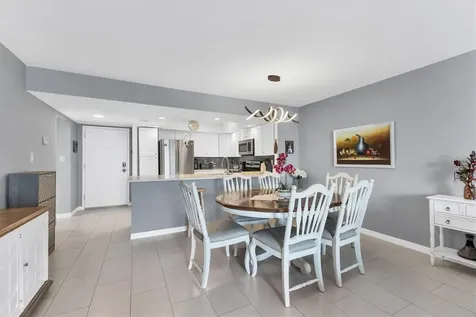 101 S Gulfstream Avenue Sarasota FL 34236