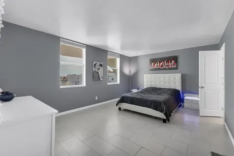 101 S Gulfstream Avenue Sarasota FL 34236