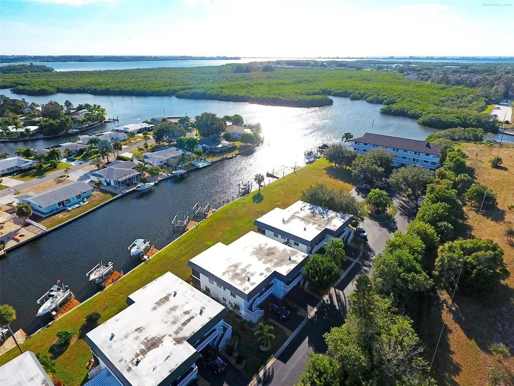 10431 Waterbird Way Bradenton FL 34209