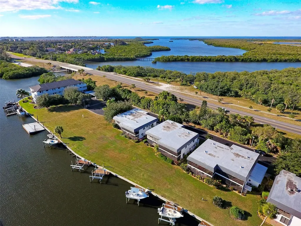 10431 Waterbird Way Bradenton FL 34209