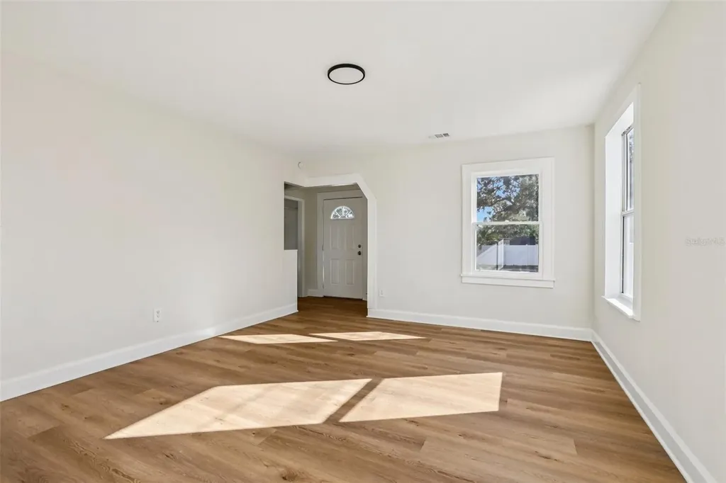305 28th Street S St Petersburg FL 33712