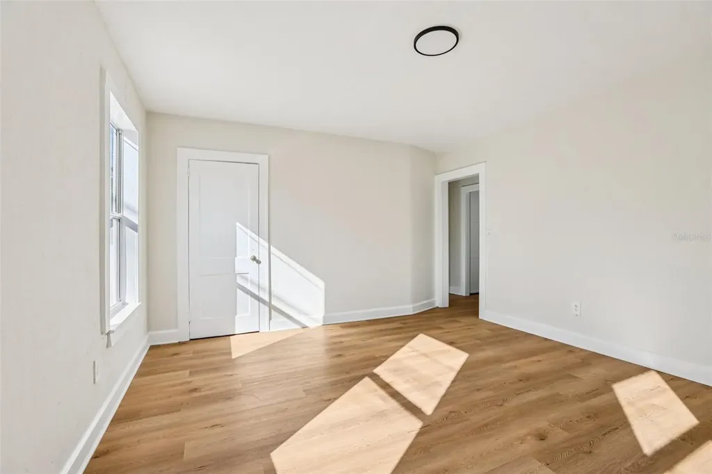 305 28th Street S St Petersburg FL 33712
