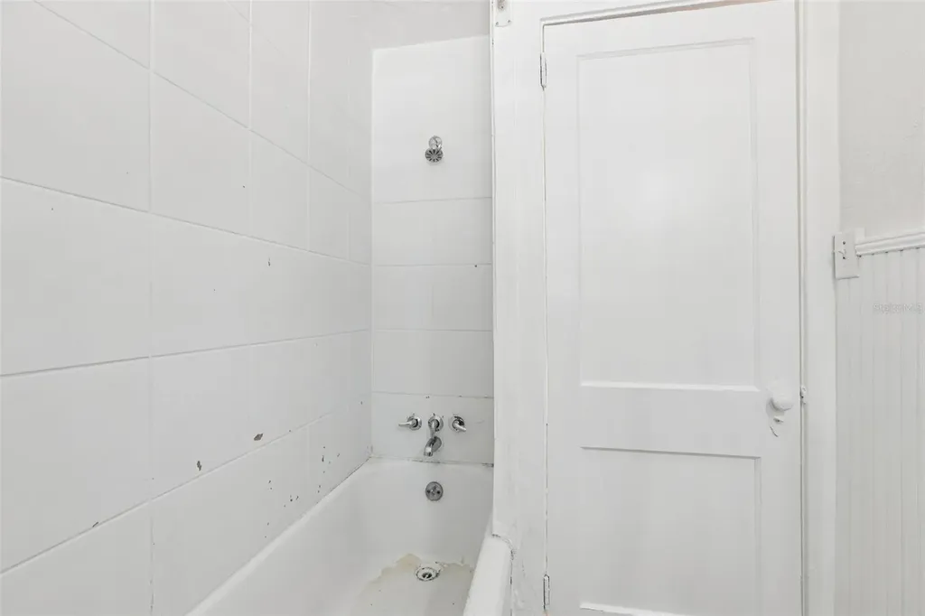 305 28th Street S St Petersburg FL 33712