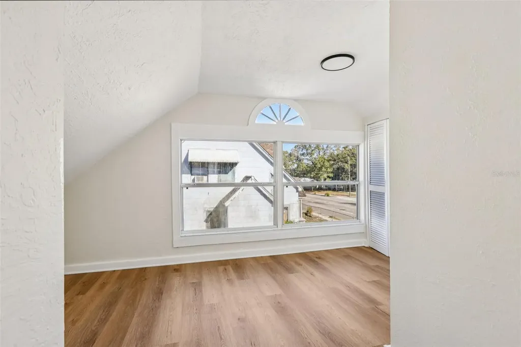 305 28th Street S St Petersburg FL 33712