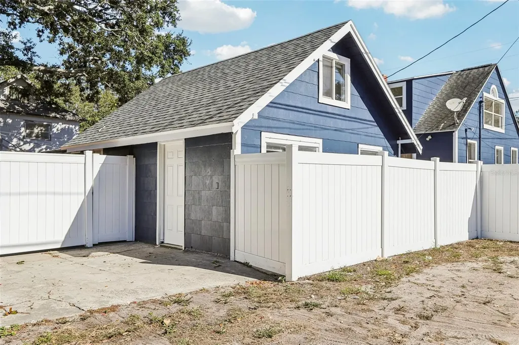 305 28th Street S St Petersburg FL 33712