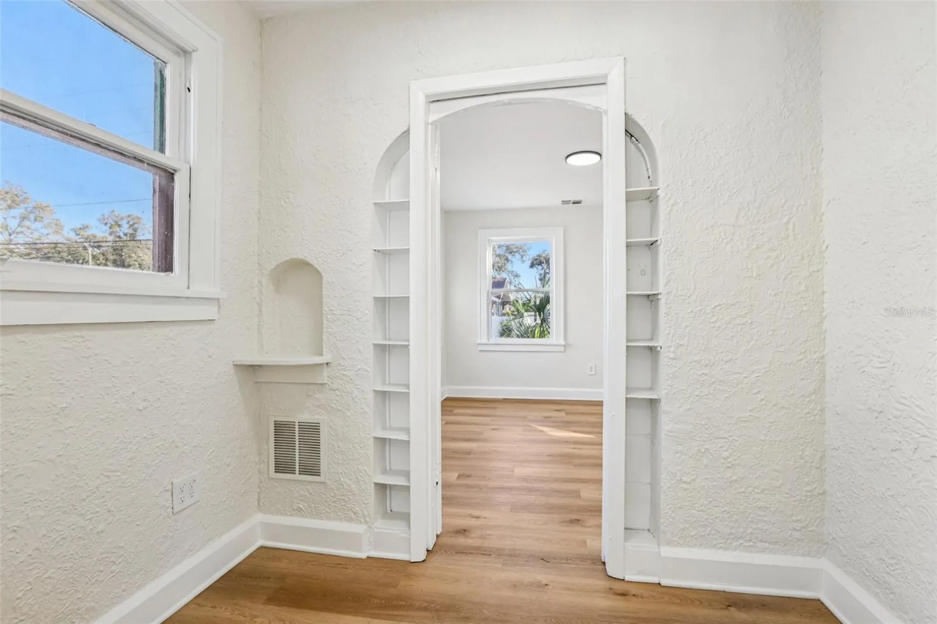 305 28th Street S St Petersburg FL 33712