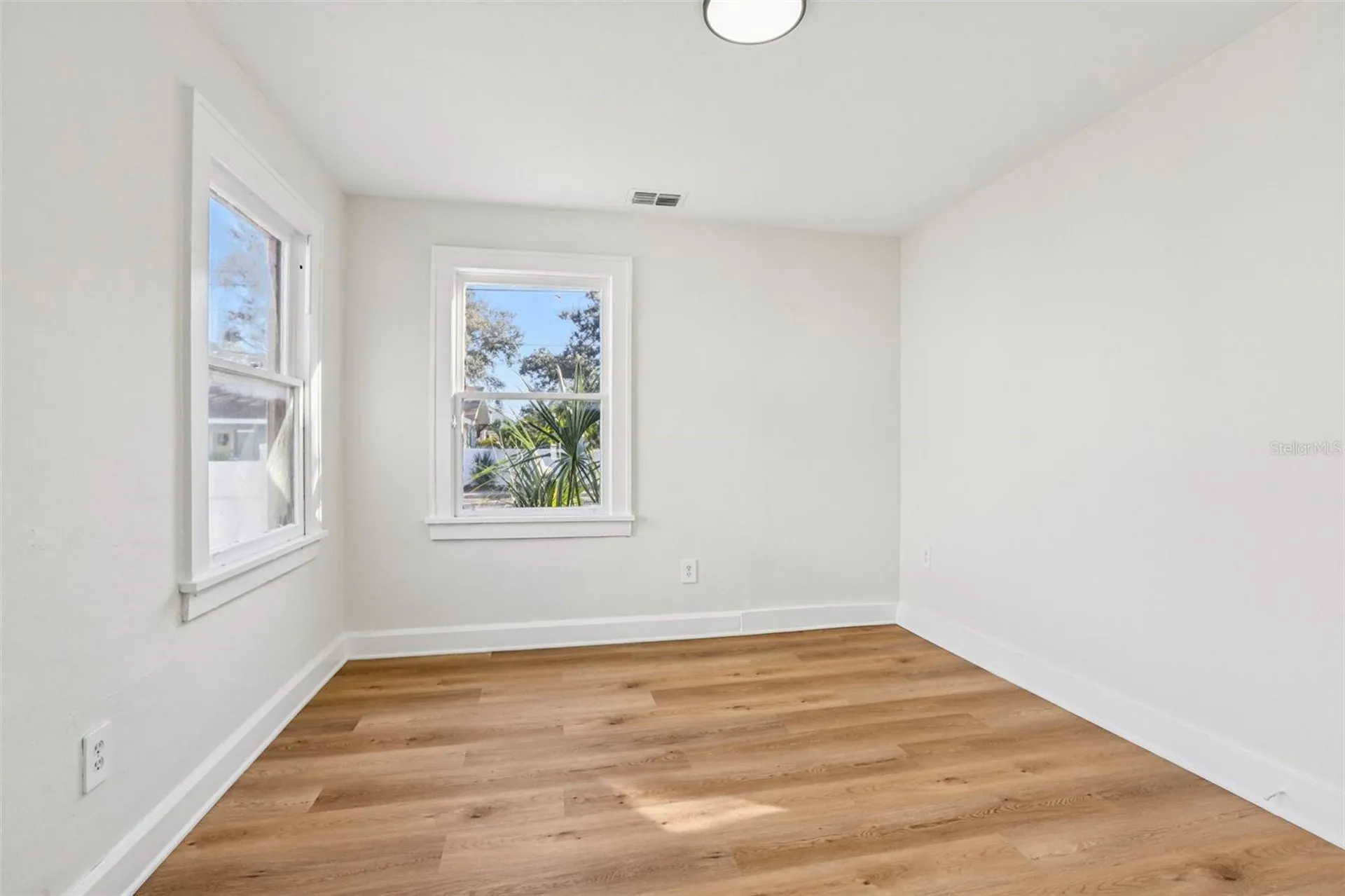 305 28th Street S St Petersburg FL 33712