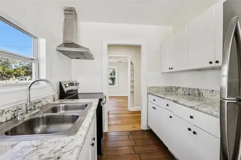 305 28th Street S St Petersburg FL 33712