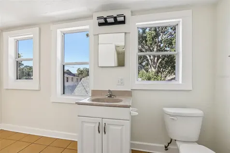 305 28th Street S St Petersburg FL 33712