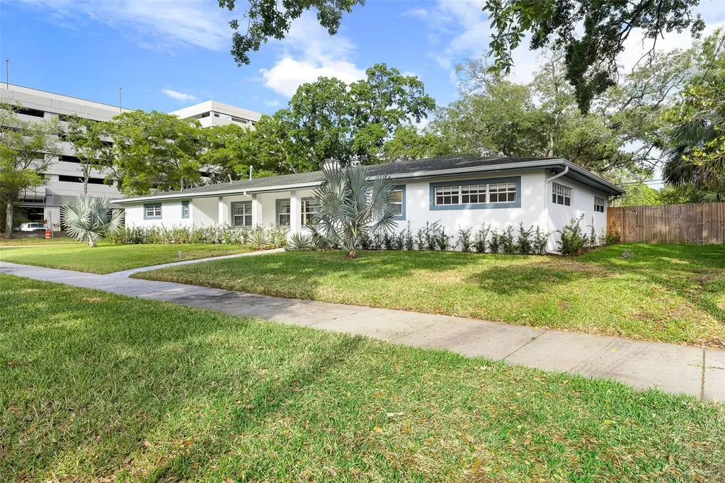 202 S Shore Crest Drive Tampa FL 33609