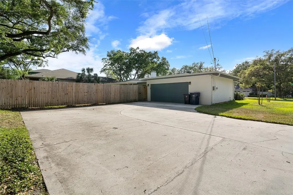 202 S Shore Crest Drive Tampa FL 33609