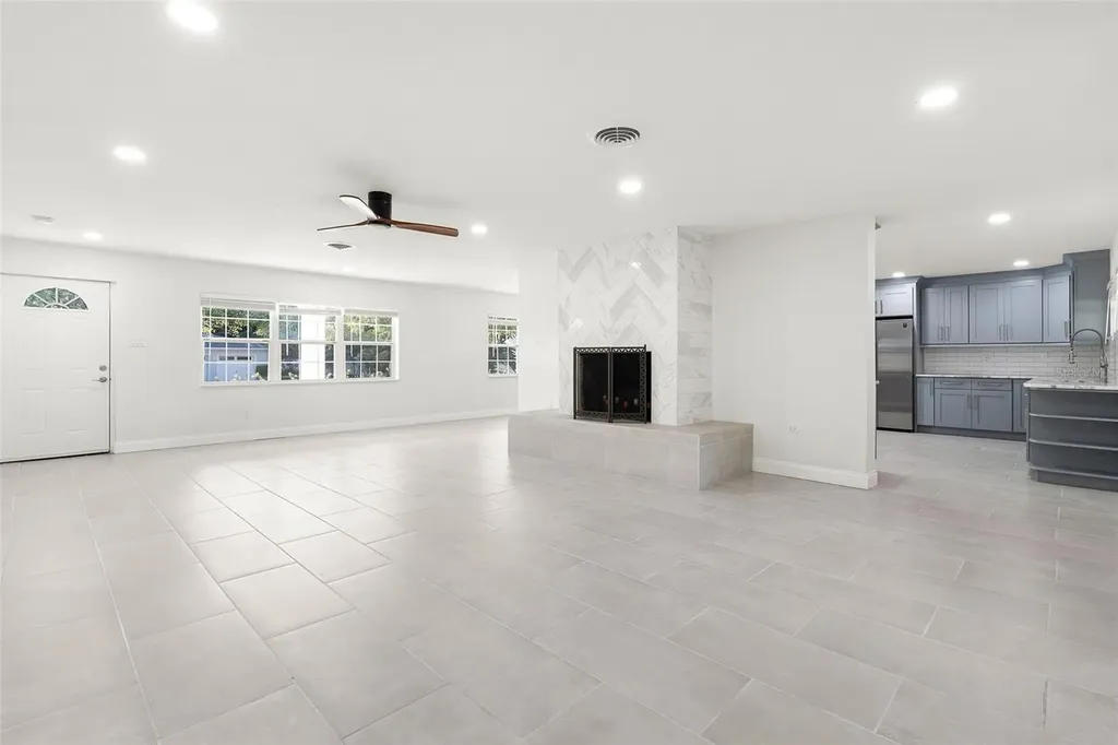 202 S Shore Crest Drive Tampa FL 33609
