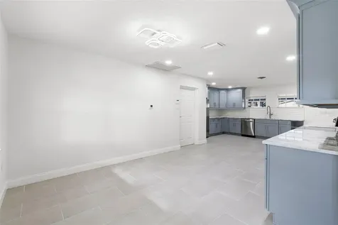 202 S Shore Crest Drive Tampa FL 33609