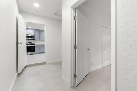 202 S Shore Crest Drive Tampa FL 33609