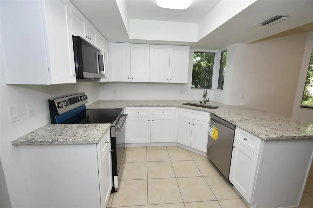11 Surrey Court Palm Coast FL 32137