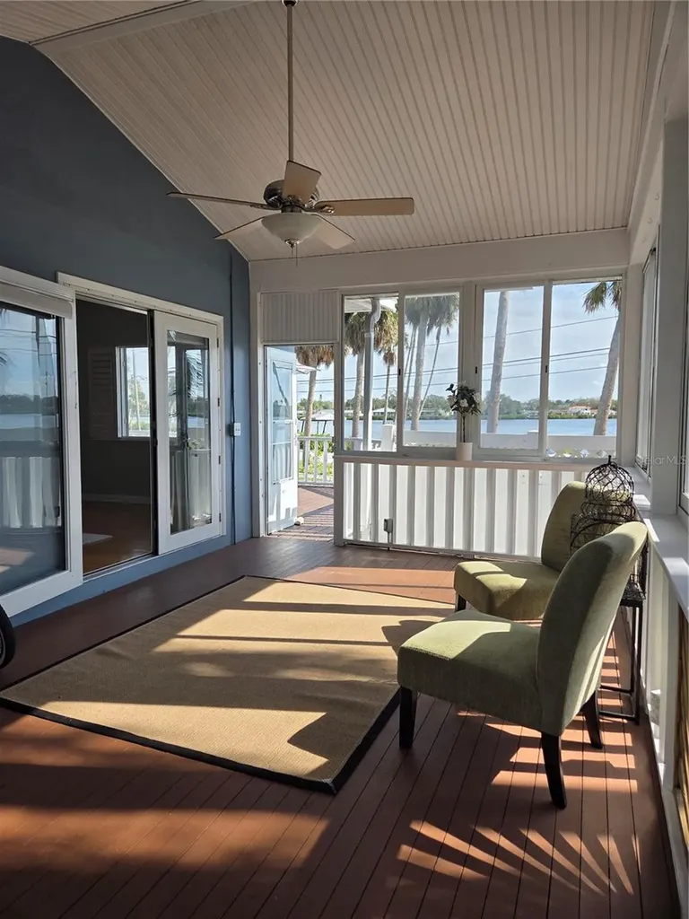 401 Whitcomb Boulevard Tarpon Springs FL 34689