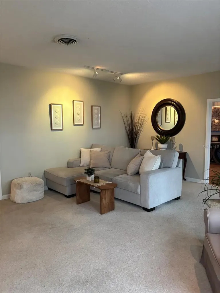 401 Whitcomb Boulevard Tarpon Springs FL 34689