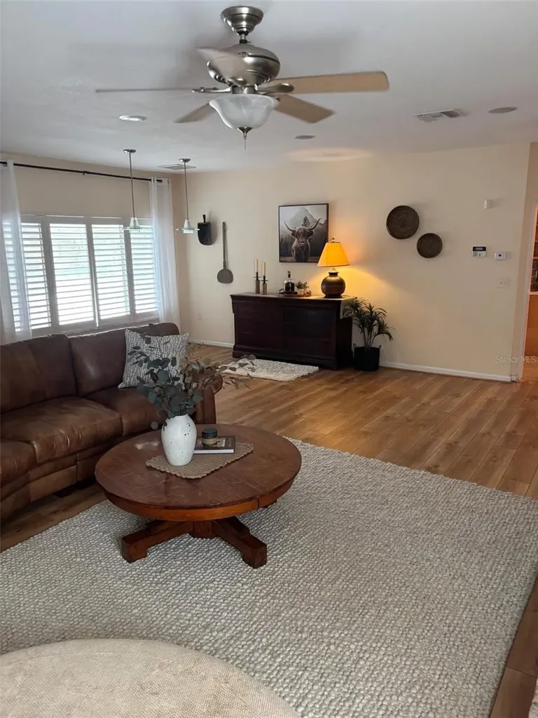 401 Whitcomb Boulevard Tarpon Springs FL 34689
