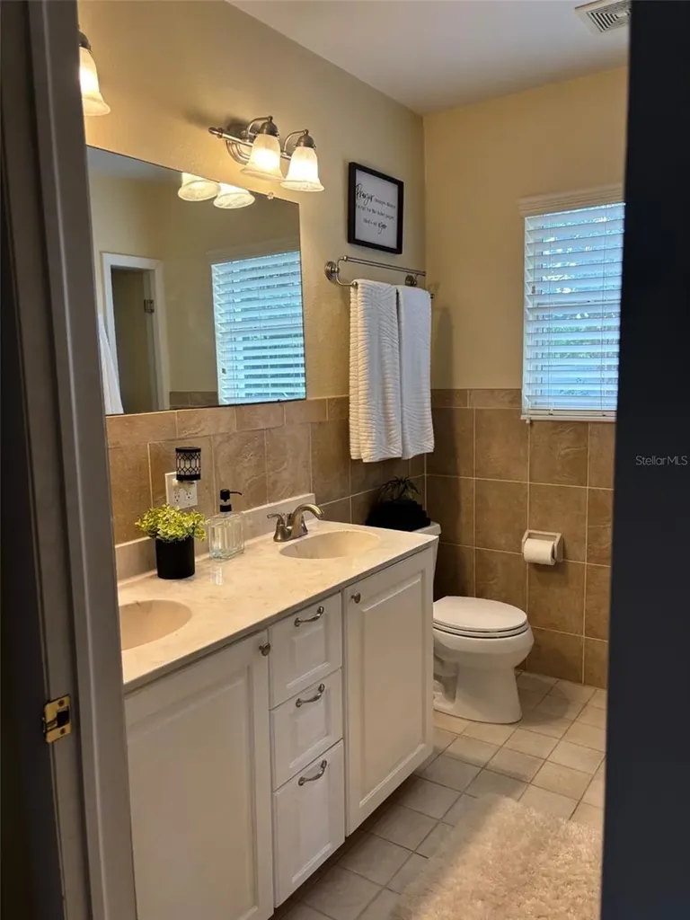401 Whitcomb Boulevard Tarpon Springs FL 34689