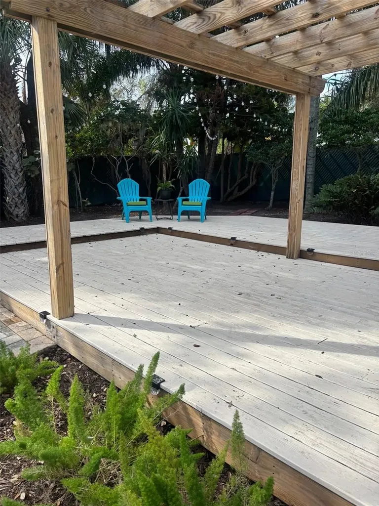 401 Whitcomb Boulevard Tarpon Springs FL 34689